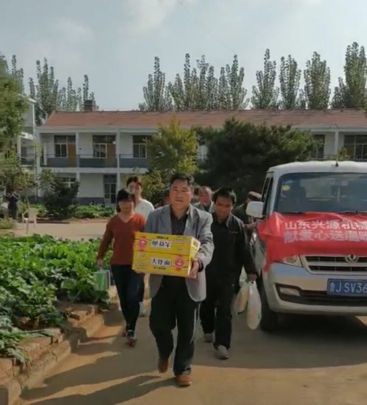 山東興源機(jī)械有限公司|起重機(jī)|行車|山東興源機(jī)械|單梁起重機(jī)|電動葫蘆|起重配件|hezaocha.com|xyqzj|xyqzj.com|興源起重機(jī)|興源|起重機(jī)行車|起重設(shè)備|起重機(jī)械